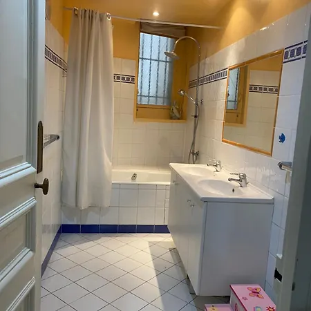 Apartment - - 16eme *