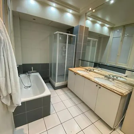 - - 16eme Apartment *